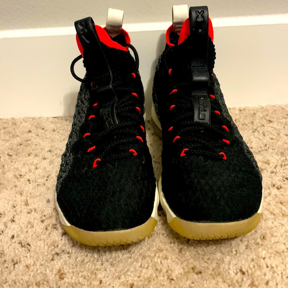 Nike Lebron 15 Black Crimson Basketball shoes